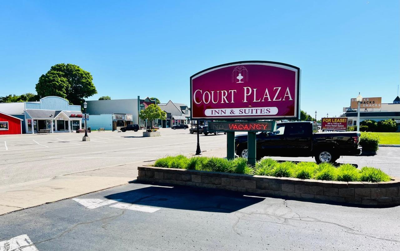 Court Plaza Inn & Suites Of Mackinaw Mackinaw Stadt Exterior foto